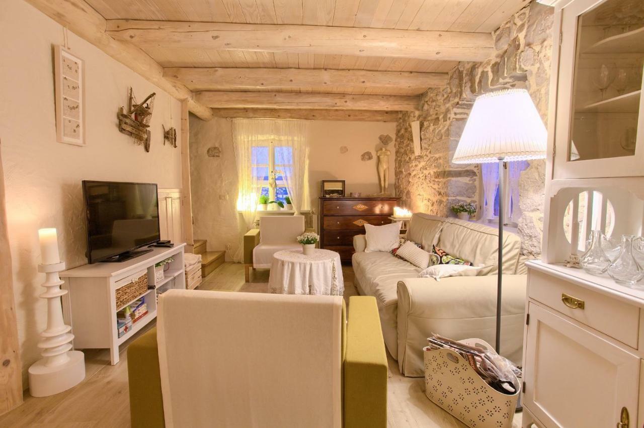 White Cottage Heritage House Čižići Екстериор снимка