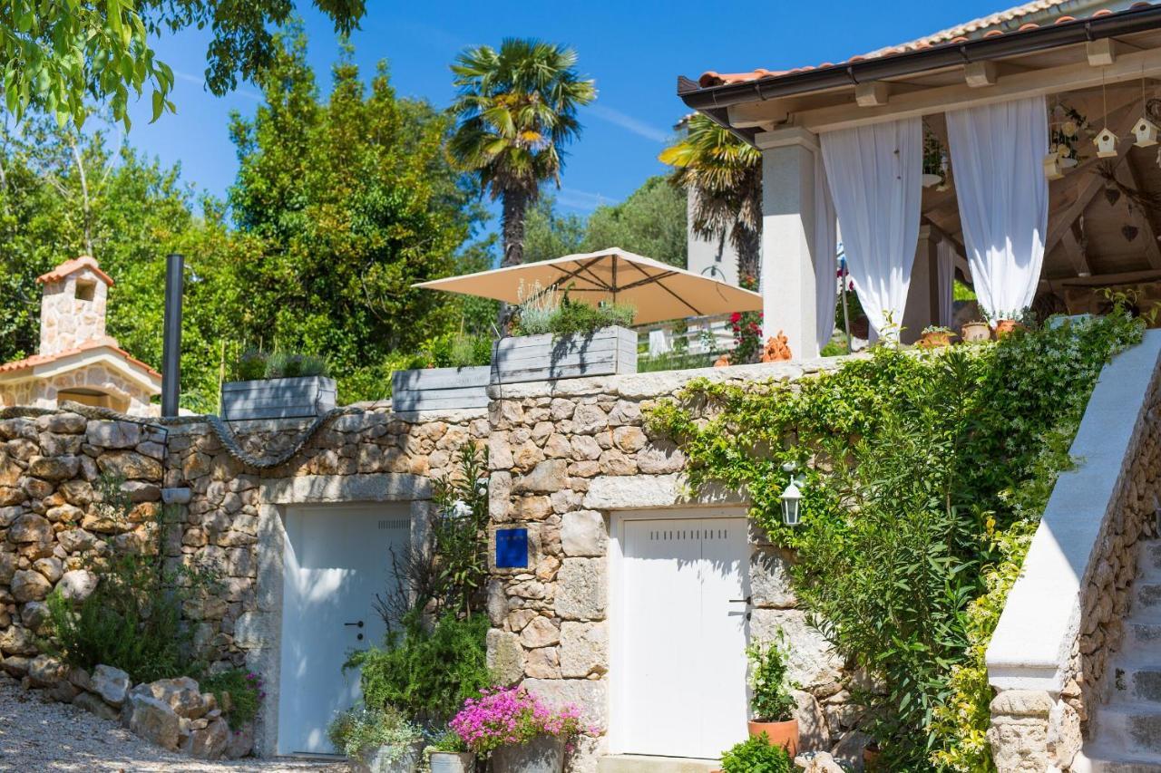 White Cottage Heritage House Čižići Екстериор снимка